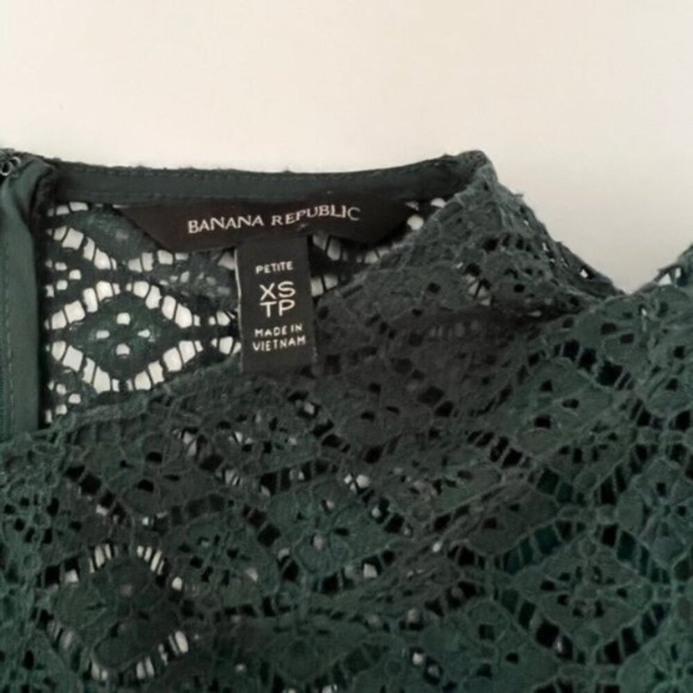 Banana Republic dark  green lace  mesh blouse top with attached camisole - Picture 4 of 8